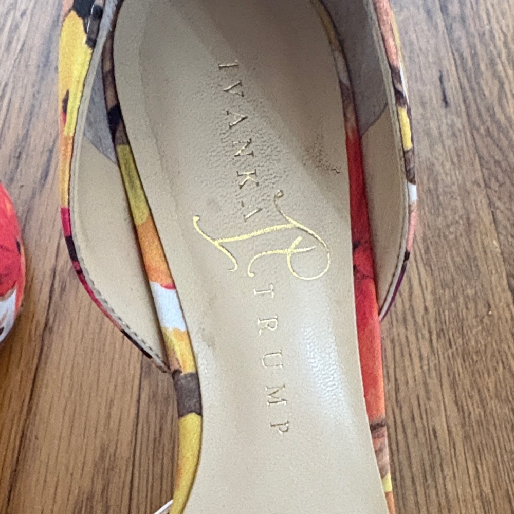 Floral Pointed-Toe Ivanka Trump Pumps in Multicolor - Women's Shoes - Picture 6 of 7